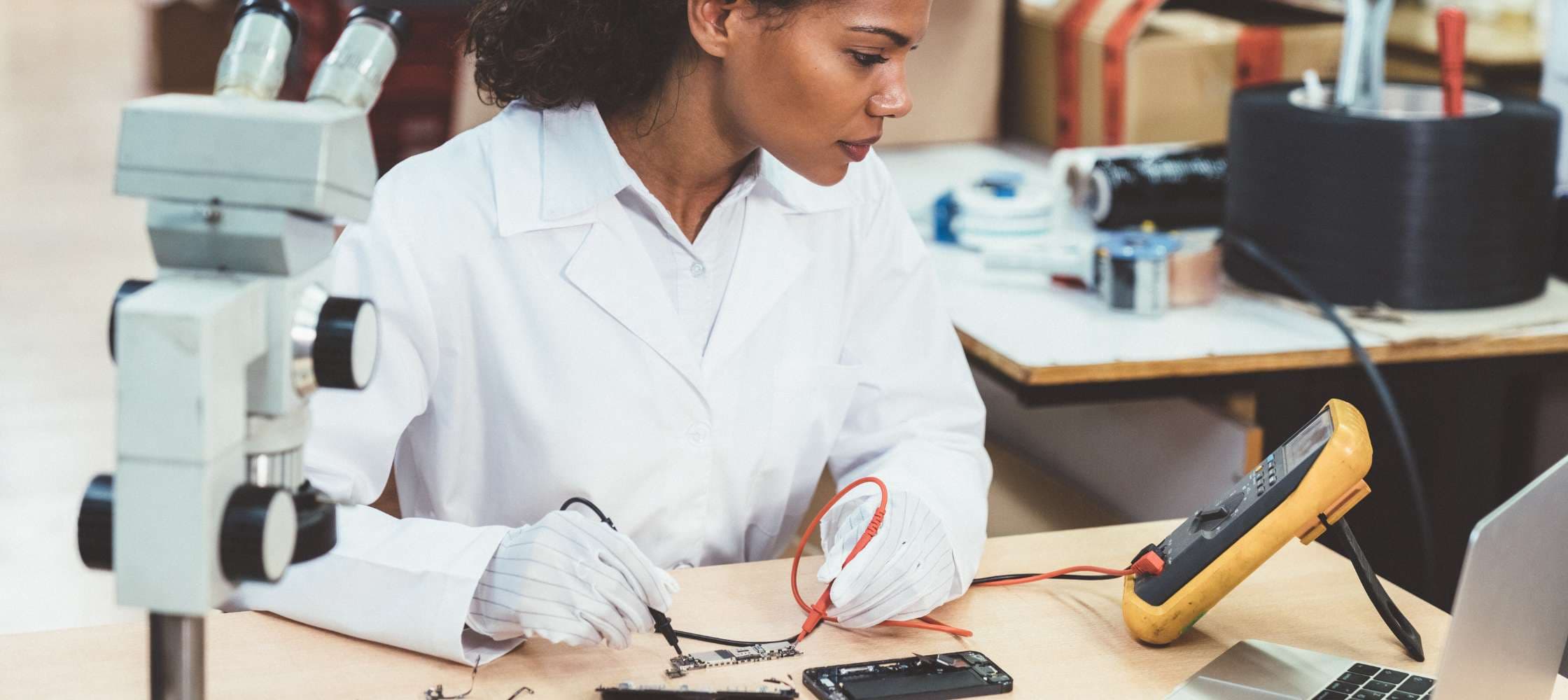 Formation réparation de smartphones et tablettes à Vaulx-en-Velin